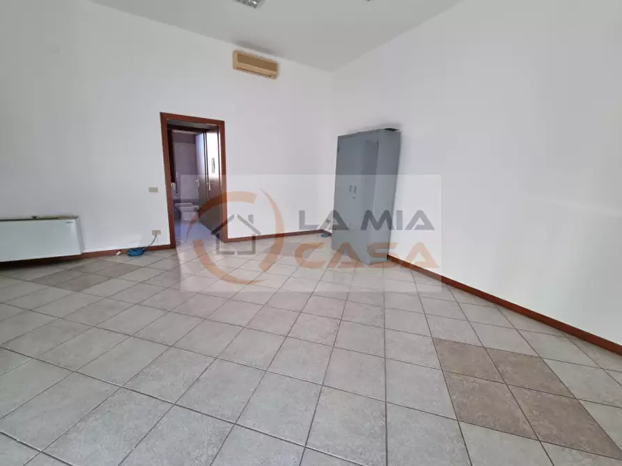 Immagine 5 di Ufficio in affitto  in Via Romea n. 65/I Legnaro (PD) a Legnaro