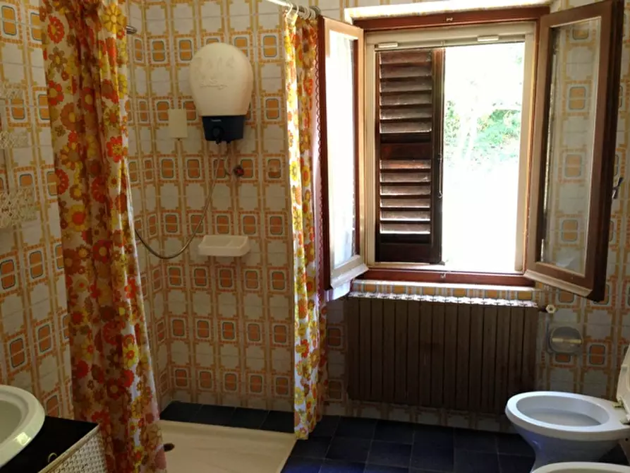 Immagine 28 di Rustico / casale in vendita  a Senigallia