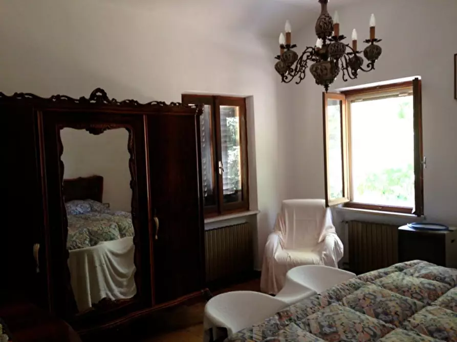 Immagine 37 di Rustico / casale in vendita  a Senigallia