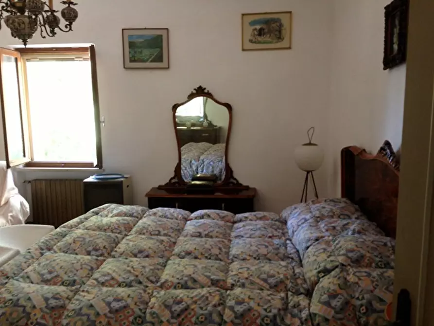 Immagine 38 di Rustico / casale in vendita  a Senigallia