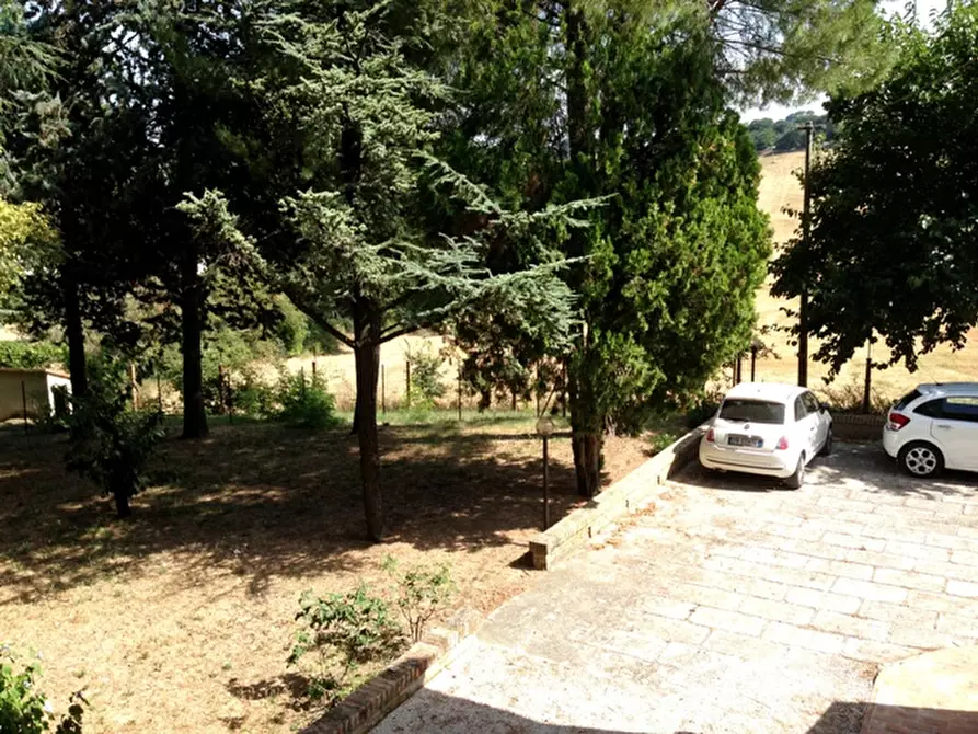 Immagine 40 di Rustico / casale in vendita  a Senigallia