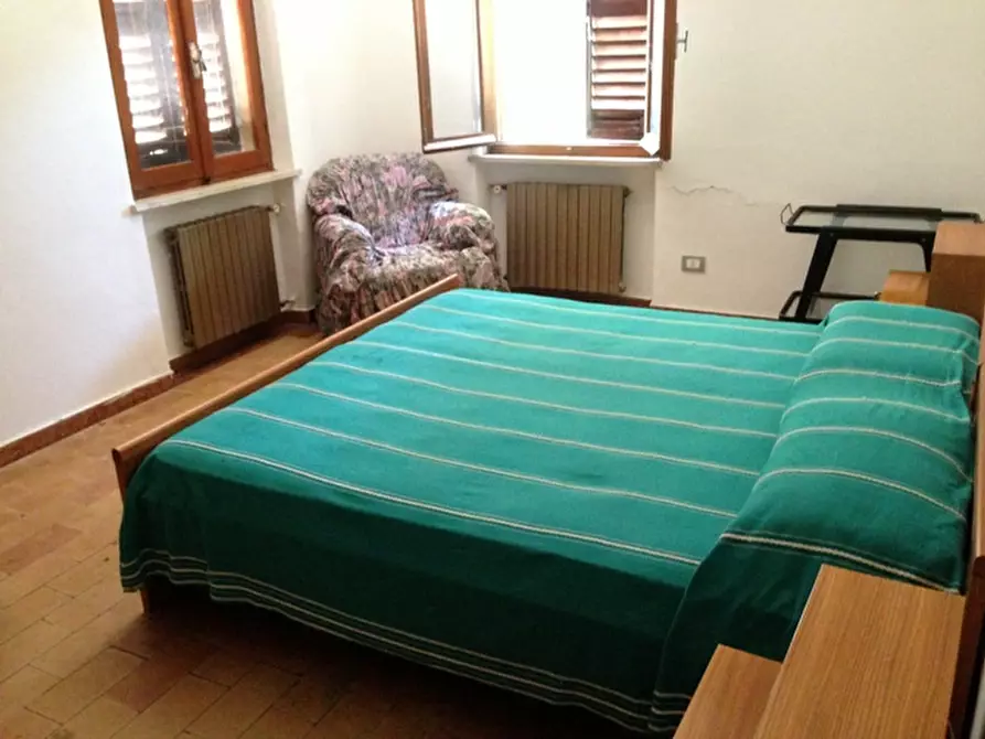 Immagine 43 di Rustico / casale in vendita  a Senigallia