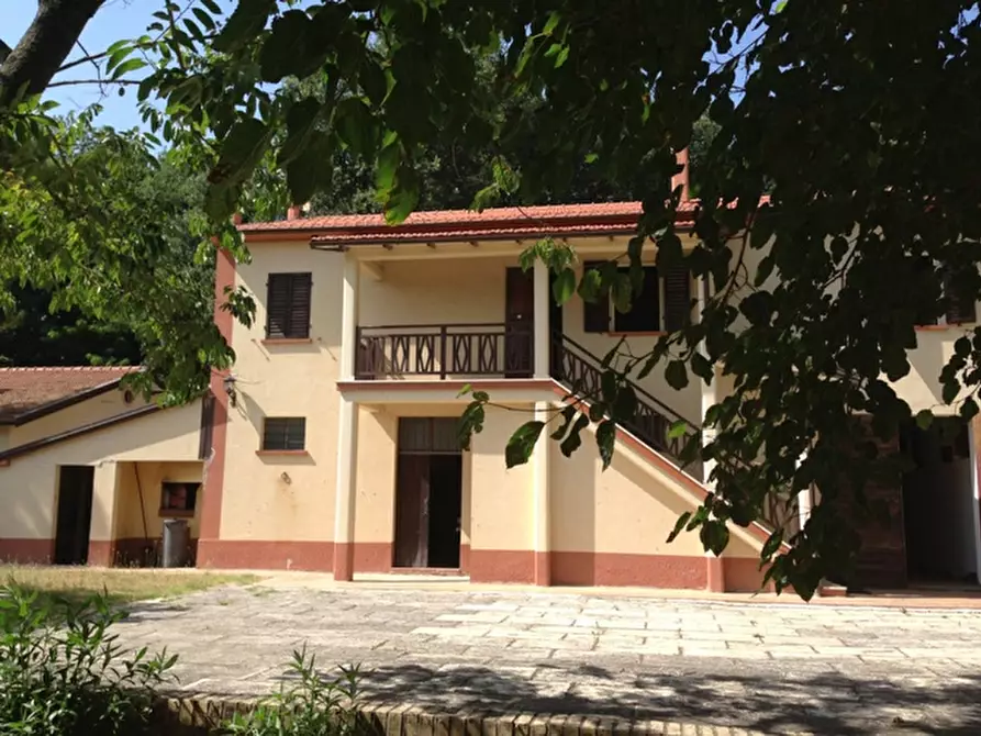 Immagine 59 di Rustico / casale in vendita  a Senigallia