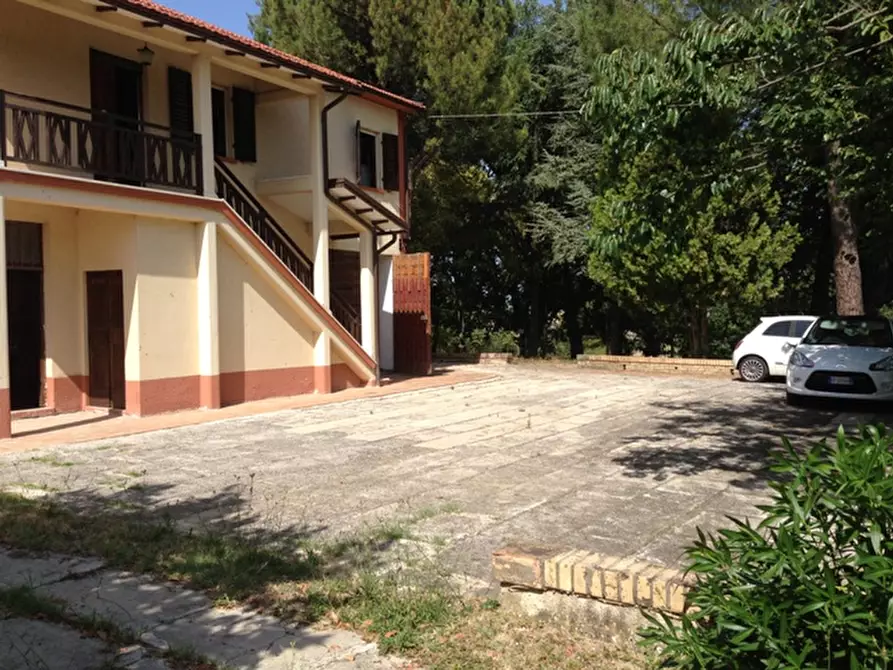 Immagine 63 di Rustico / casale in vendita  a Senigallia