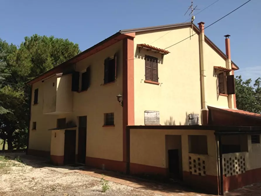 Immagine 71 di Rustico / casale in vendita  a Senigallia