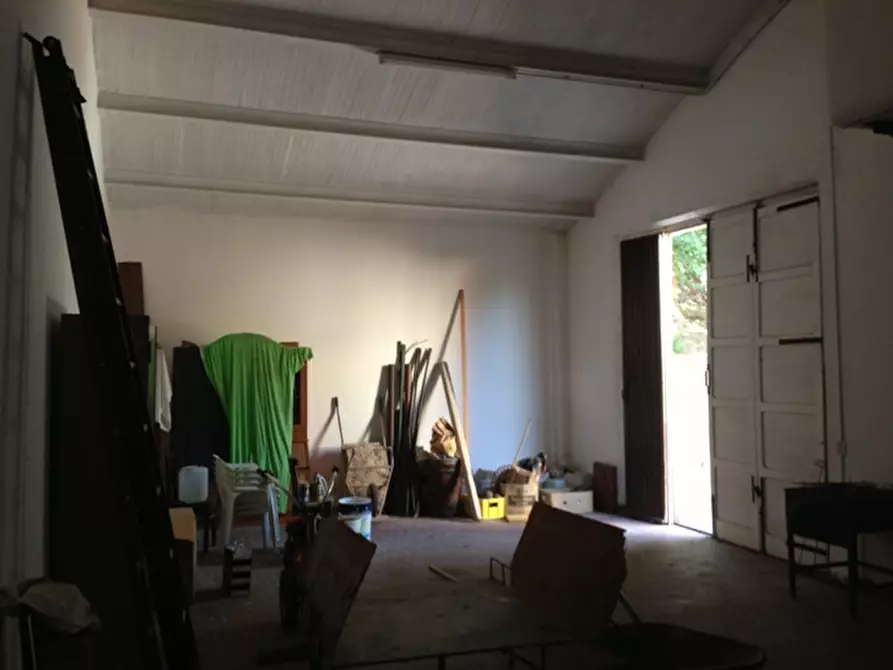 Immagine 82 di Rustico / casale in vendita  a Senigallia