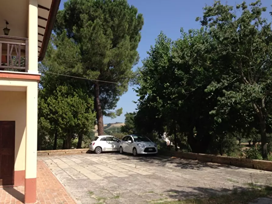 Immagine 86 di Rustico / casale in vendita  a Senigallia