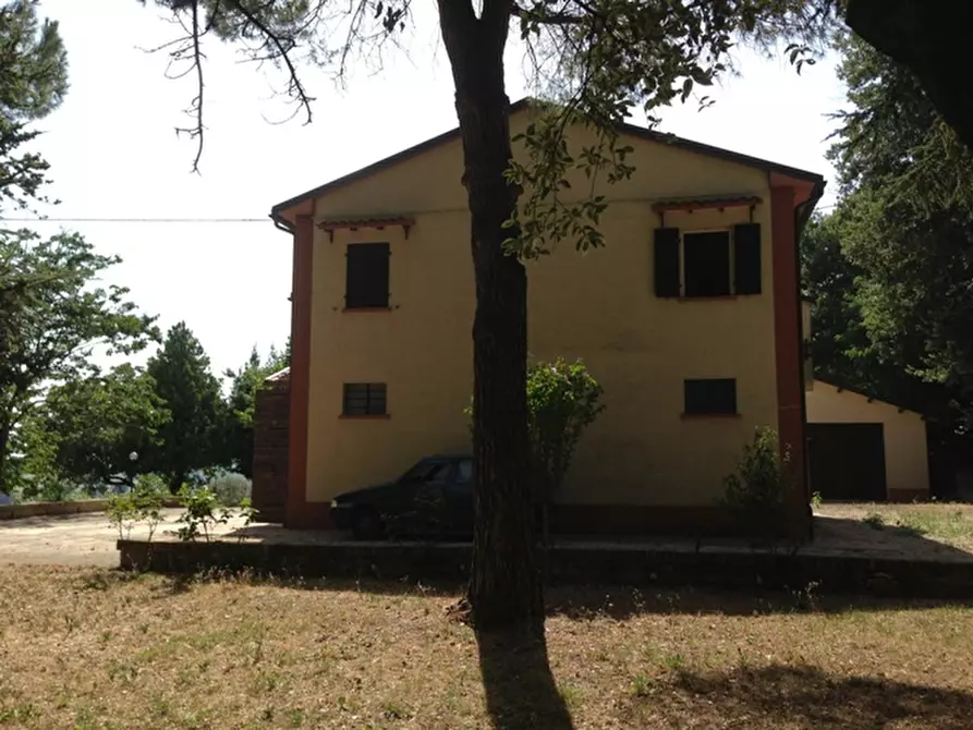 Immagine 87 di Rustico / casale in vendita  a Senigallia