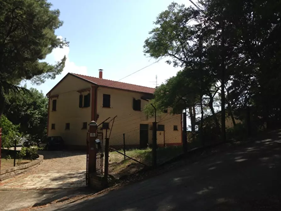 Immagine 94 di Rustico / casale in vendita  a Senigallia