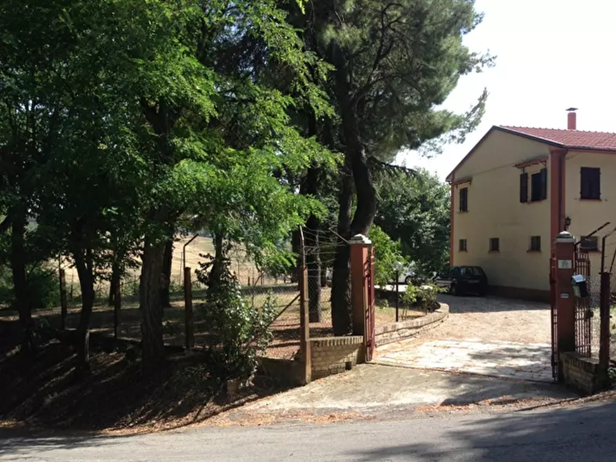 Immagine 95 di Rustico / casale in vendita  a Senigallia