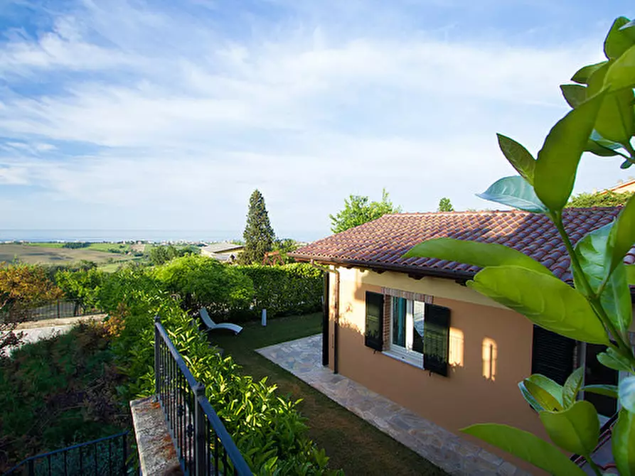 Immagine 26 di Villa in vendita  a San Costanzo