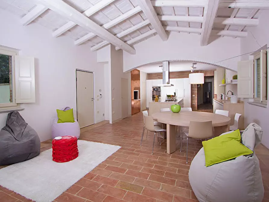 Immagine 27 di Villa in vendita  a San Costanzo