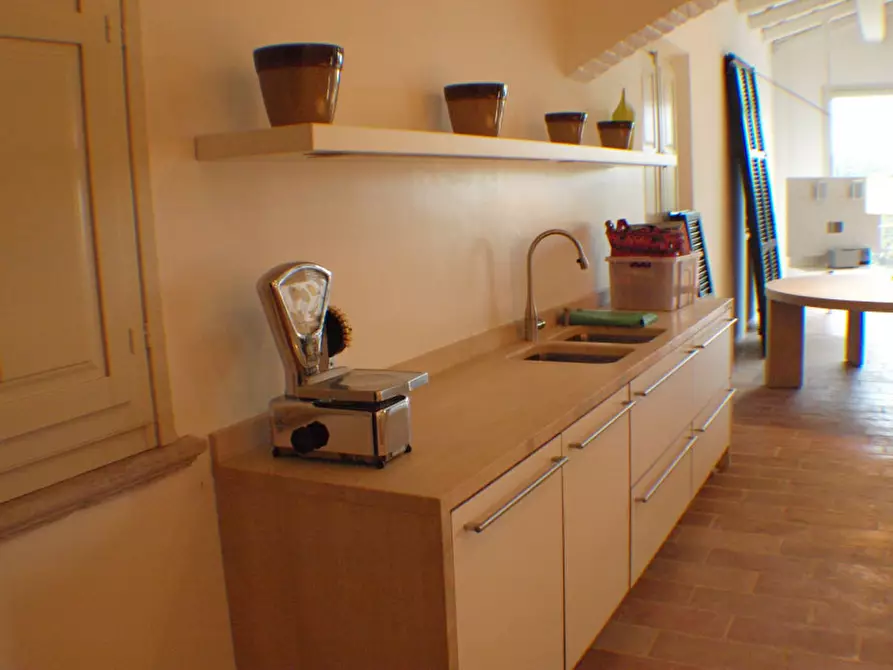 Immagine 56 di Villa in vendita  a San Costanzo