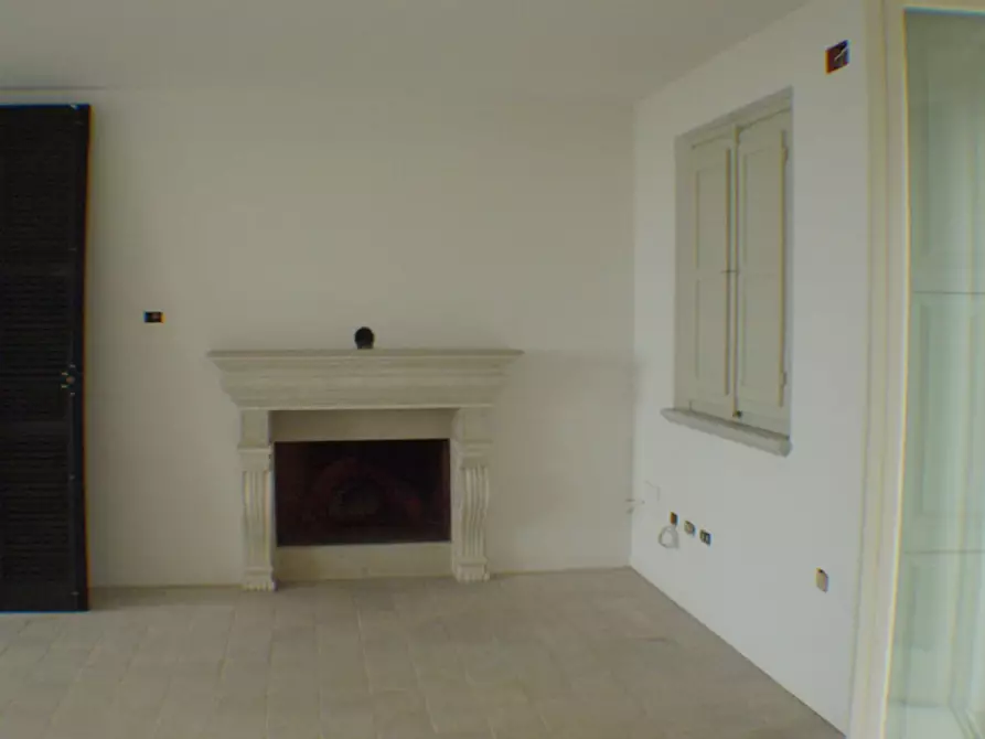 Immagine 63 di Villa in vendita  a San Costanzo