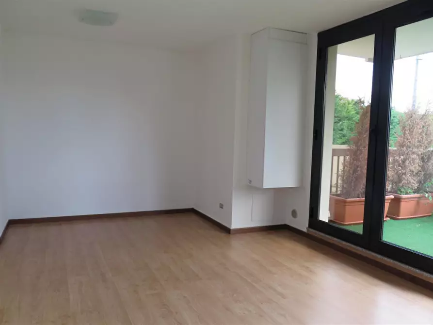 Immagine 6 di Ufficio in affitto  a Abano Terme