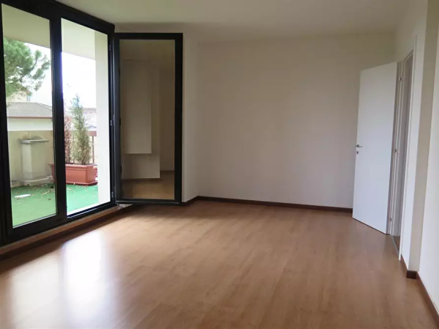 Immagine 7 di Ufficio in affitto  a Abano Terme