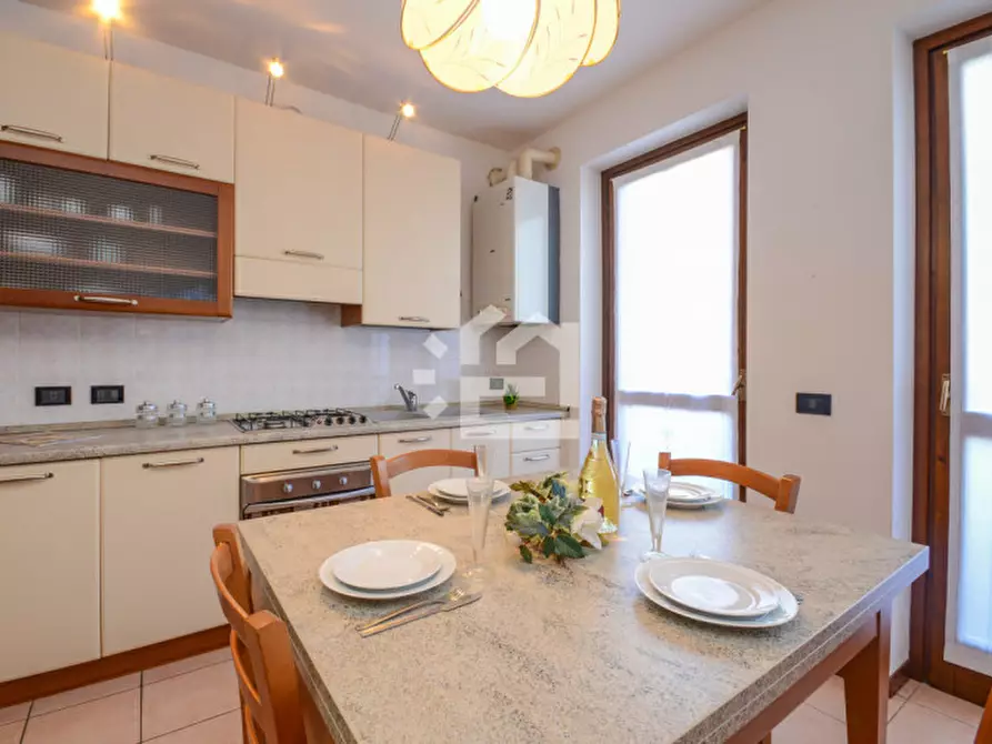 Immagine 5 di Appartamento in affitto  in via seselle a Manerba Del Garda