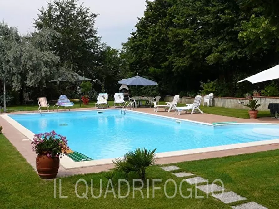 Immagine 2 di Villa in vendita  a Cesena