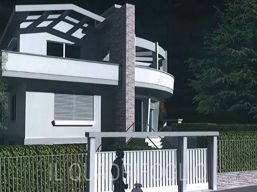 Immagine 2 di Villa in vendita  a Cesena