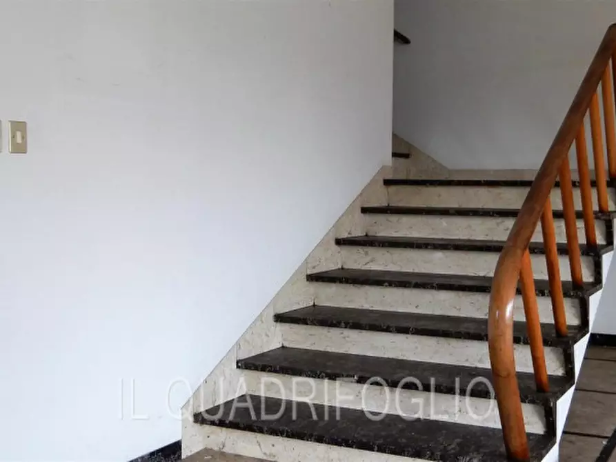 Immagine 9 di Villa in vendita  a Cesena