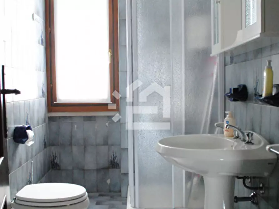 Immagine 22 di Casa bifamiliare in affitto  in Via Belvedere a Manerba Del Garda