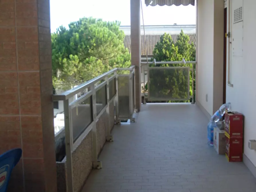 Immagine 14 di Appartamento in vendita  in ZONA CENTRO- C.SO UMBERTO a Montesilvano