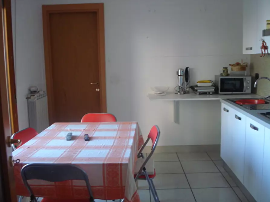 Immagine 16 di Appartamento in vendita  in ZONA CENTRO- C.SO UMBERTO a Montesilvano