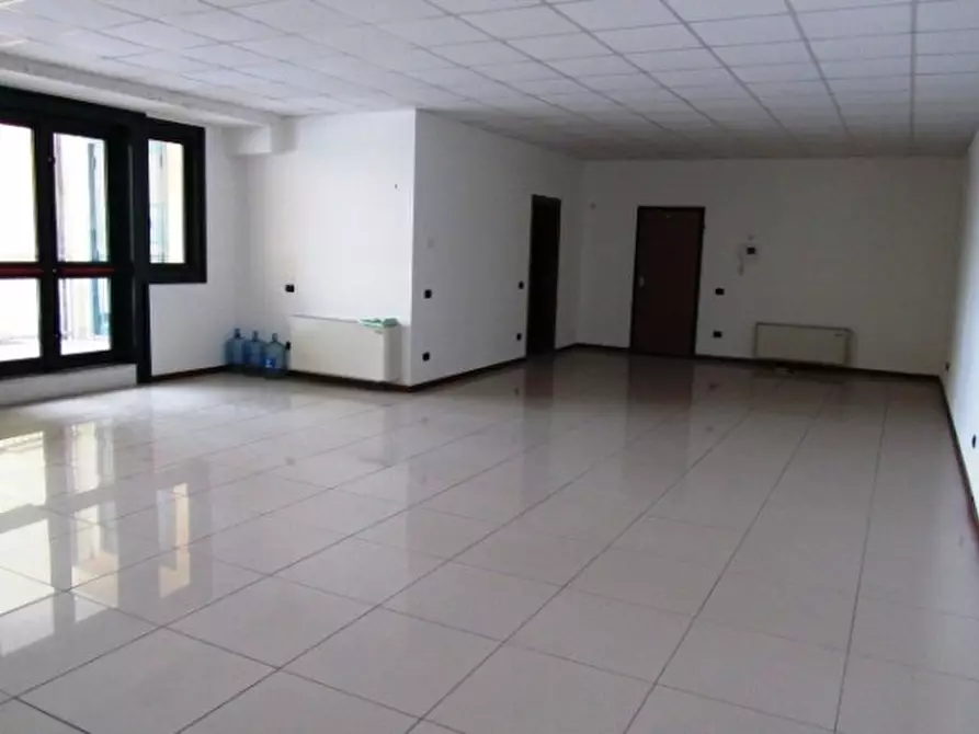 Immagine 10 di Ufficio in vendita  in via Giordano Bruno a Cesena