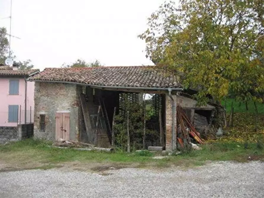 Immagine 3 di Terreno in vendita  in via calestano a Felino