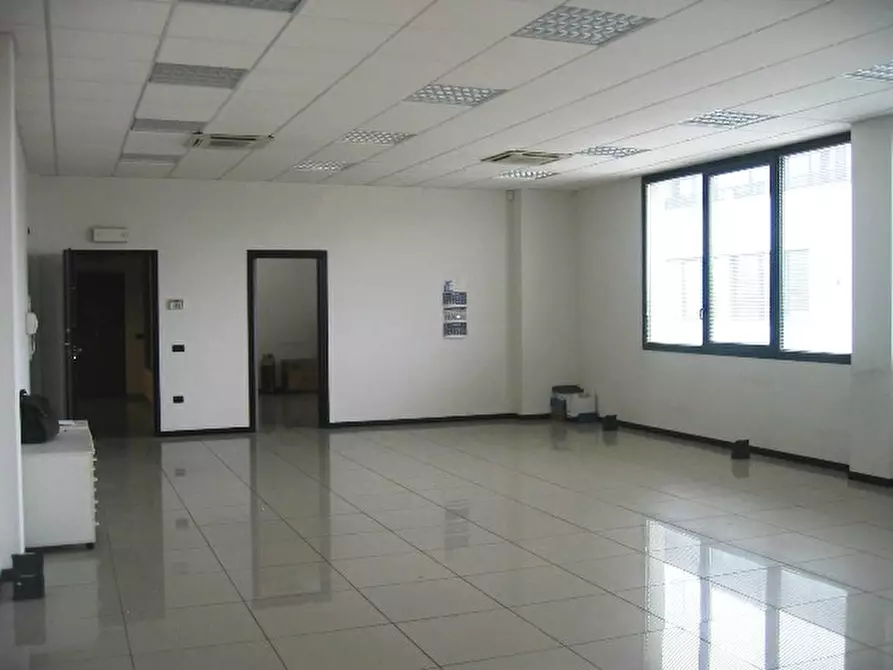 Immagine 8 di Ufficio in vendita  in via Quasimodo a Castel Maggiore