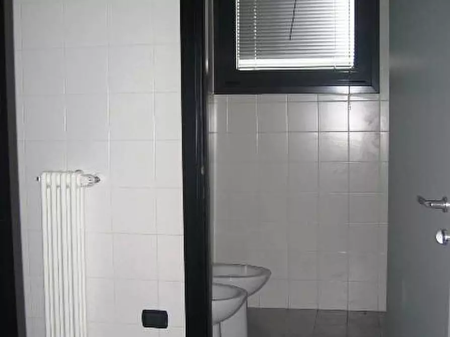 Immagine 10 di Ufficio in vendita  in via Quasimodo a Castel Maggiore