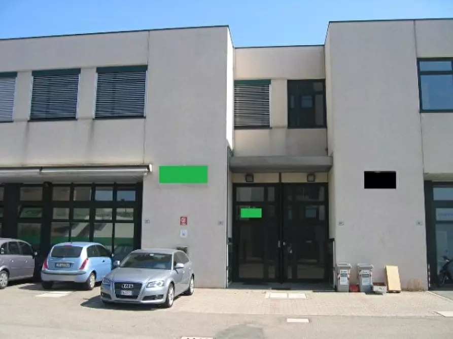 Immagine 4 di Laboratorio in vendita  in via della Salute a Bologna