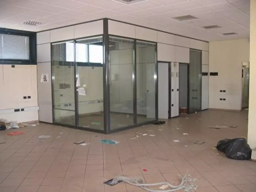 Immagine 10 di Laboratorio in vendita  in via della Salute a Bologna