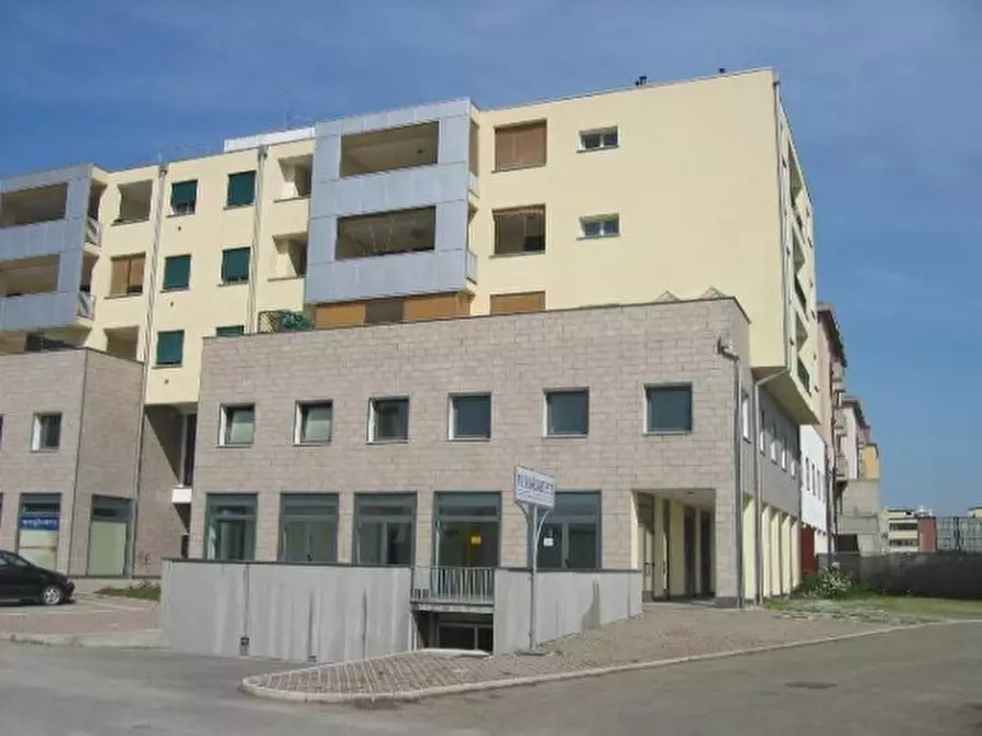 Immagine 8 di Negozio in vendita  in via circonvallazione nord est a Sassuolo