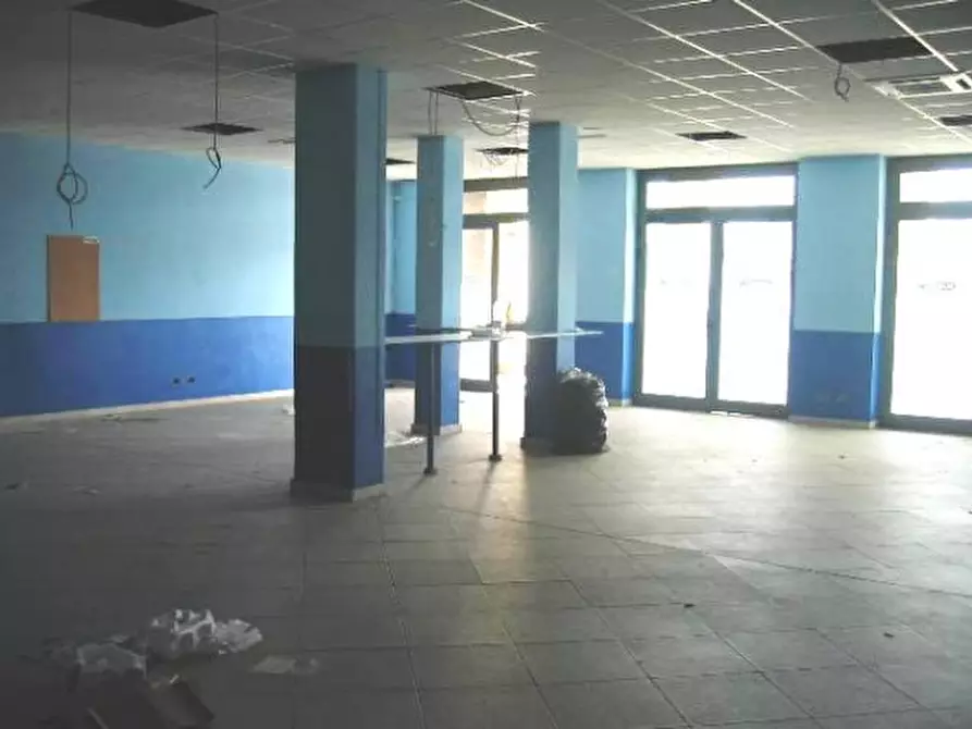 Immagine 10 di Negozio in vendita  in via circonvallazione nord est a Sassuolo