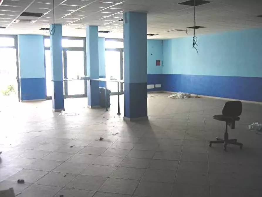 Immagine 13 di Negozio in vendita  in via circonvallazione nord est a Sassuolo