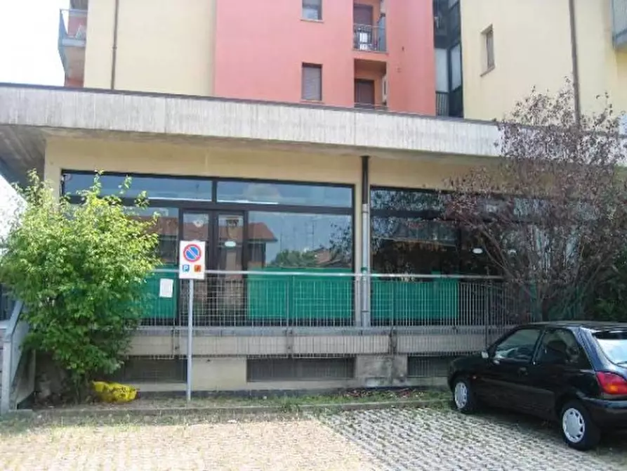 Immagine 4 di Negozio in vendita  in via Mameli a Mirandola