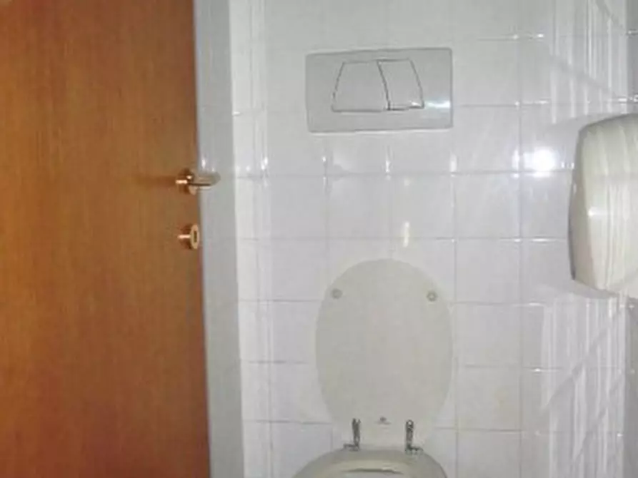 Immagine 8 di Ufficio in vendita  in VIA EMILIA a Rimini
