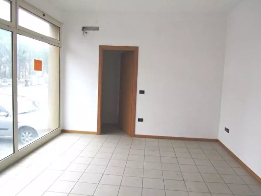 Immagine 1 di Ufficio in vendita  in via Emilia a Rimini