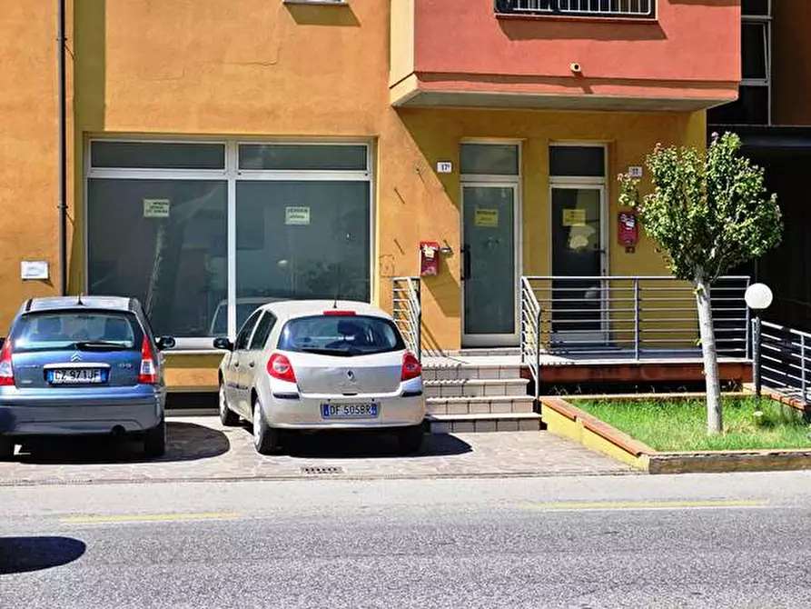 Immagine 12 di Ufficio in vendita  in via Emilia a Rimini