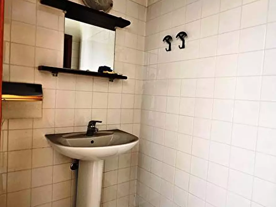 Immagine 17 di Ufficio in vendita  in via Emilia a Rimini