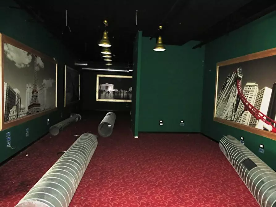 Immagine 6 di Negozio in vendita  in piazzale Guglielmo Marconi a Piacenza