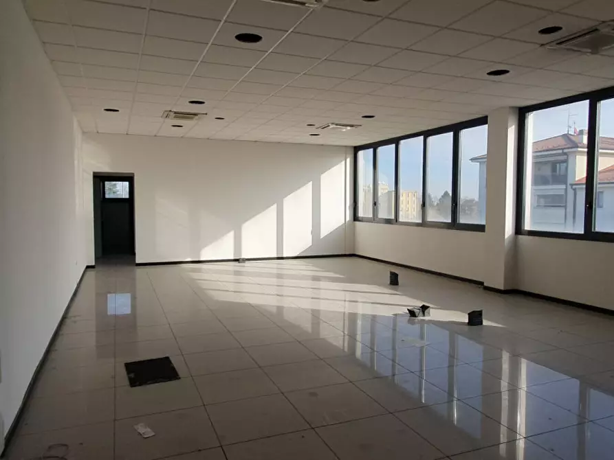 Immagine 4 di Ufficio in vendita  in via Quasimodo a Castel Maggiore