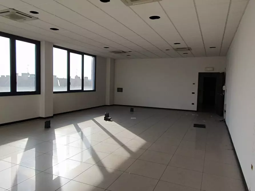 Immagine 5 di Ufficio in vendita  in via Quasimodo a Castel Maggiore