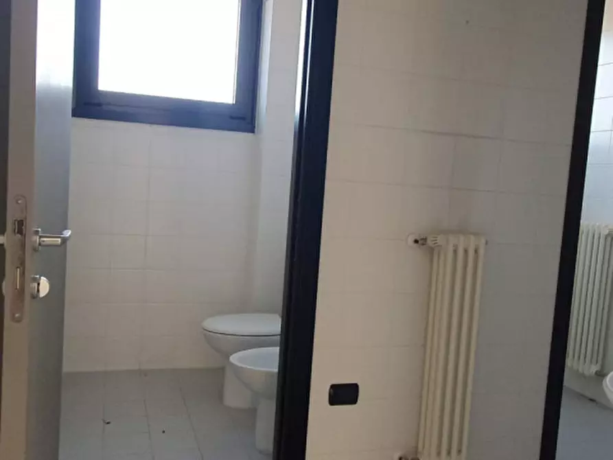 Immagine 11 di Ufficio in vendita  in via Quasimodo a Castel Maggiore