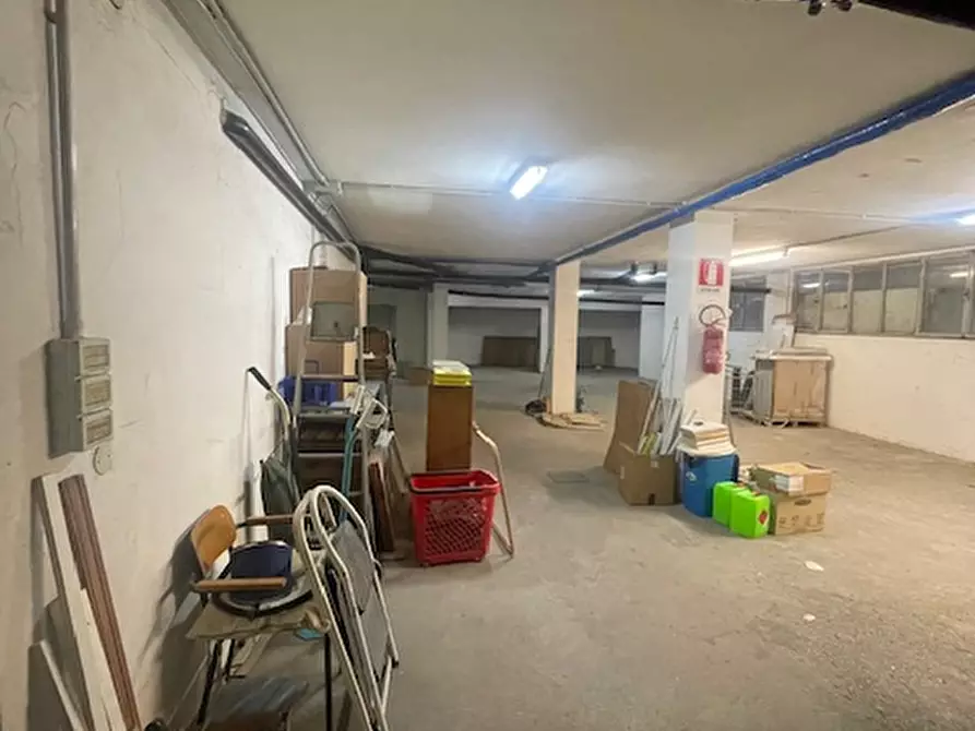 Immagine 9 di Magazzino in vendita  a Cadoneghe