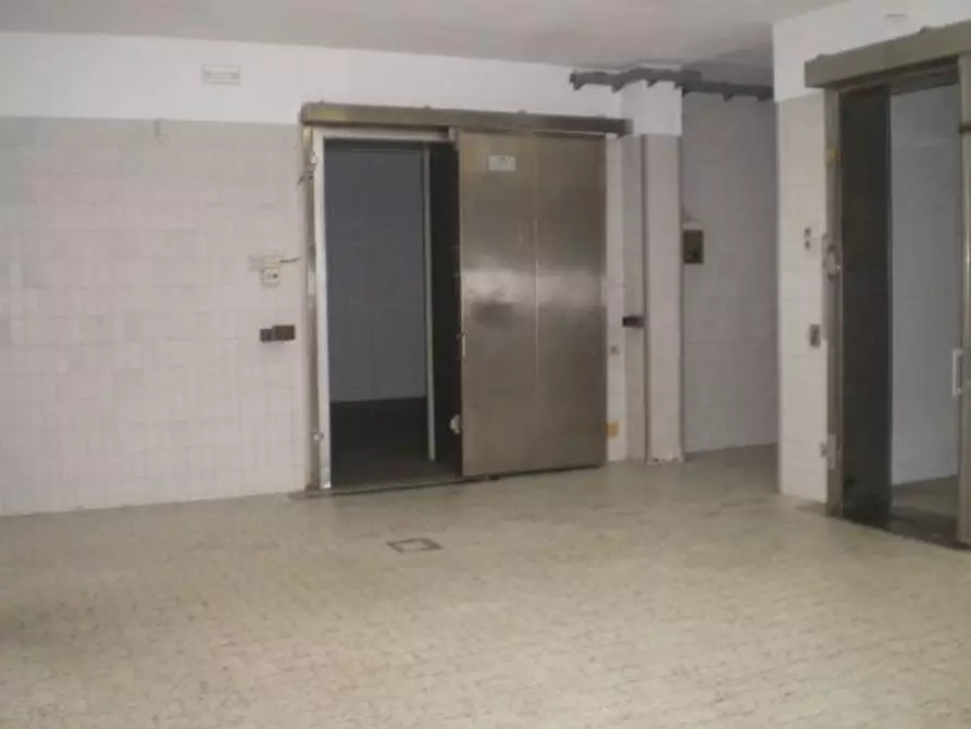 Immagine 12 di Capannone industriale in affitto  a Cadoneghe