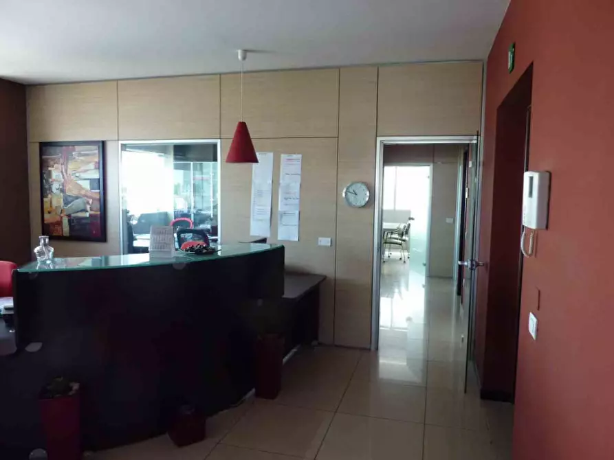 Immagine 6 di Ufficio in affitto  a Padova