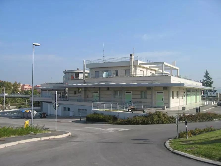 Immagine 5 di Negozio in vendita  in strada provinciale 35 a San Clemente