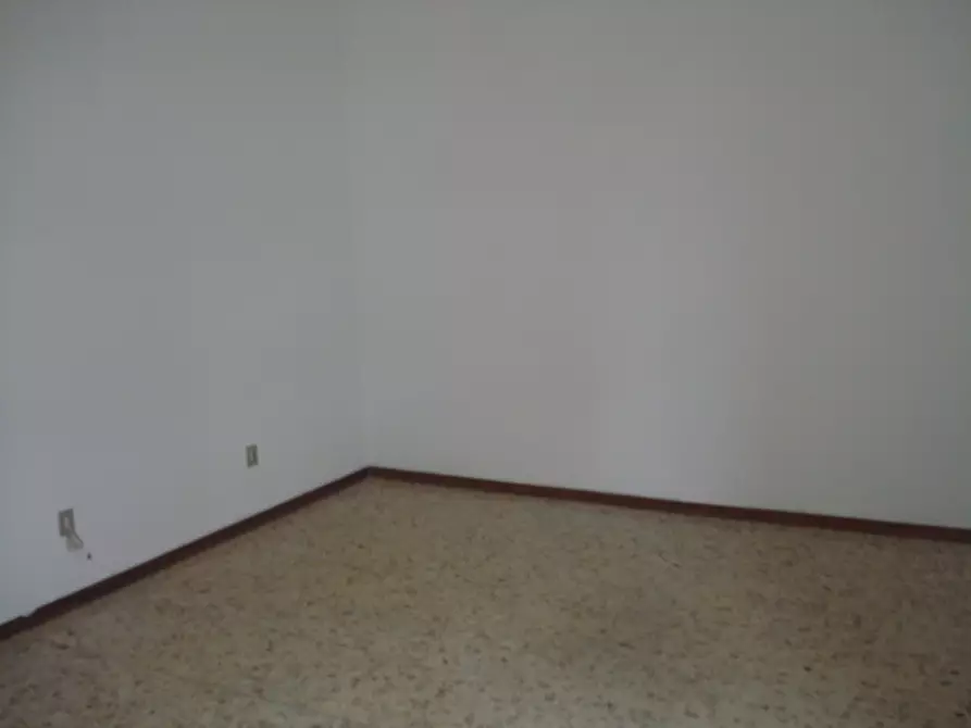 Immagine 10 di Appartamento in vendita  in CITTA' S.ANGELO MARINA a Città Sant'angelo